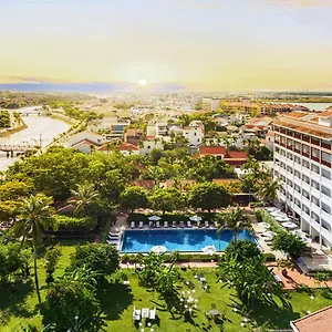 5* Resort Rivertown &