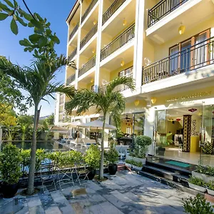 3* Hotel Rose Garden