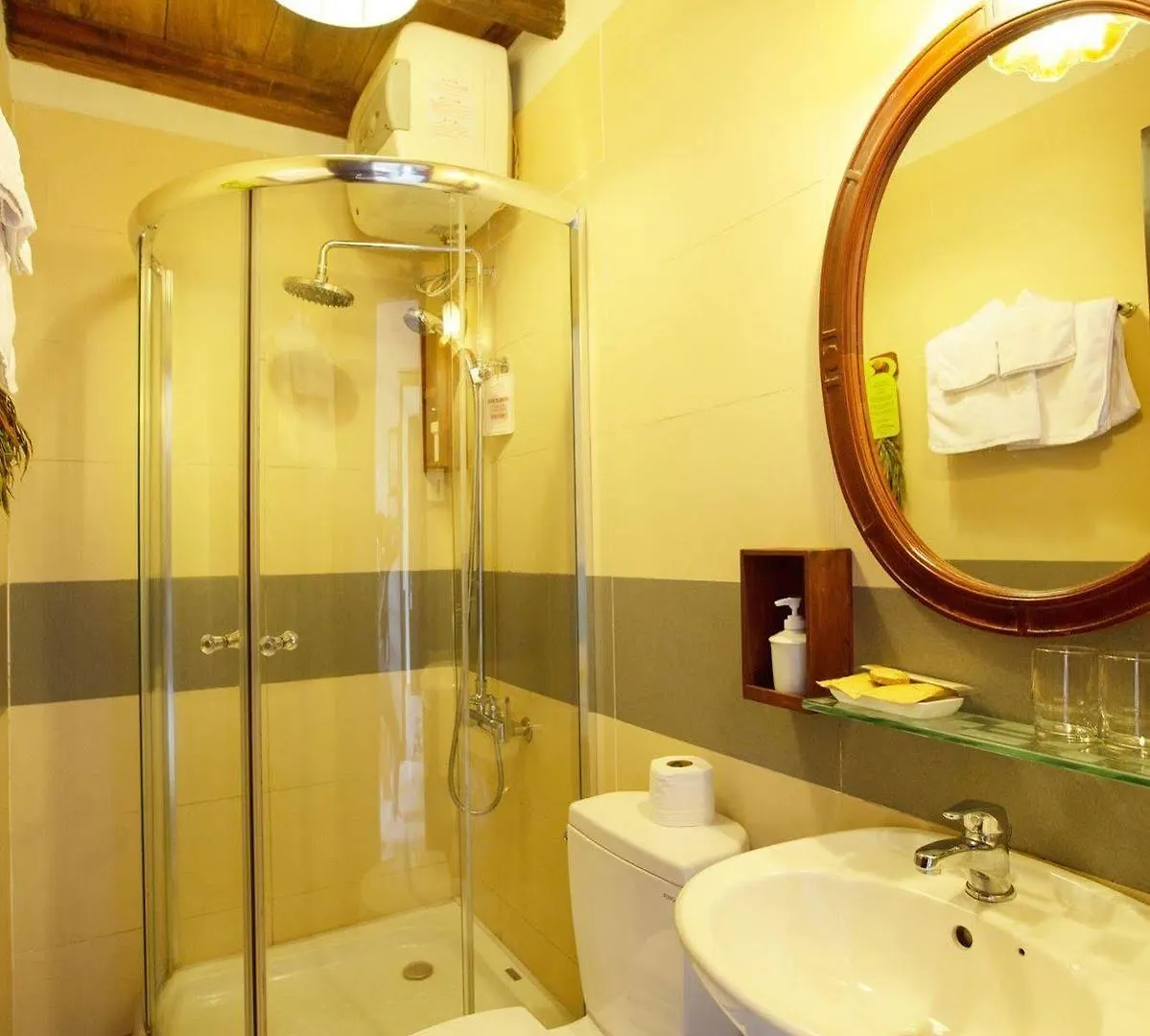 **  Hoi An Pho Library Hotel Vietnam