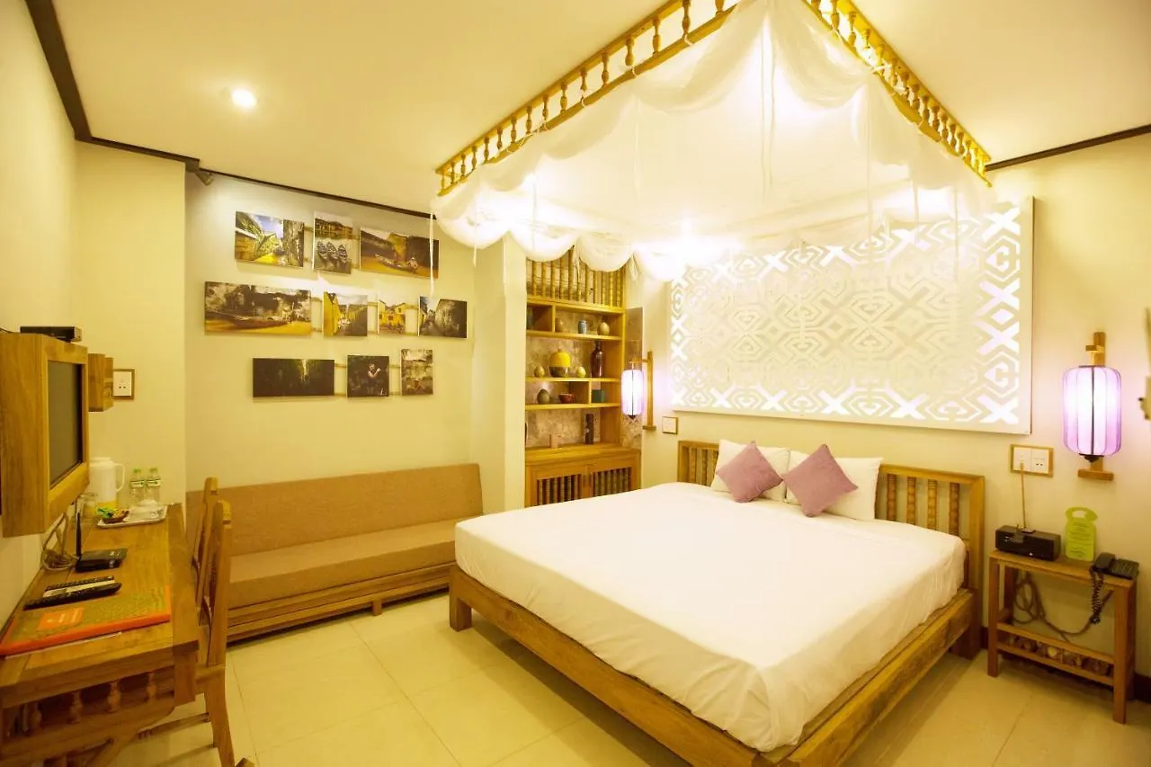 **  Hoi An Pho Library Hotel Vietnam